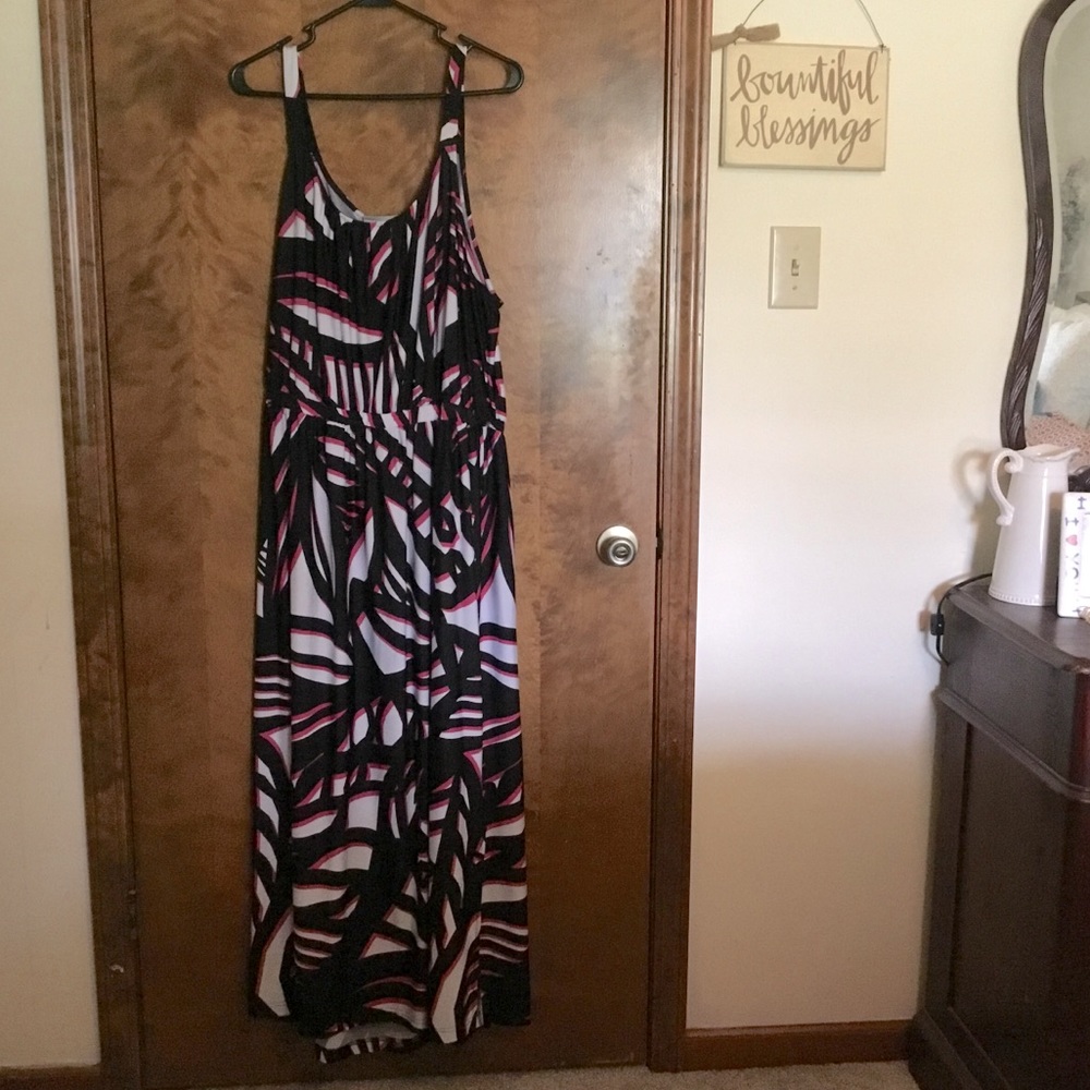 Avenue Studios, Size 26, Plus Size Sun Dress, Black and Pink